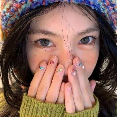 马路对面的房子